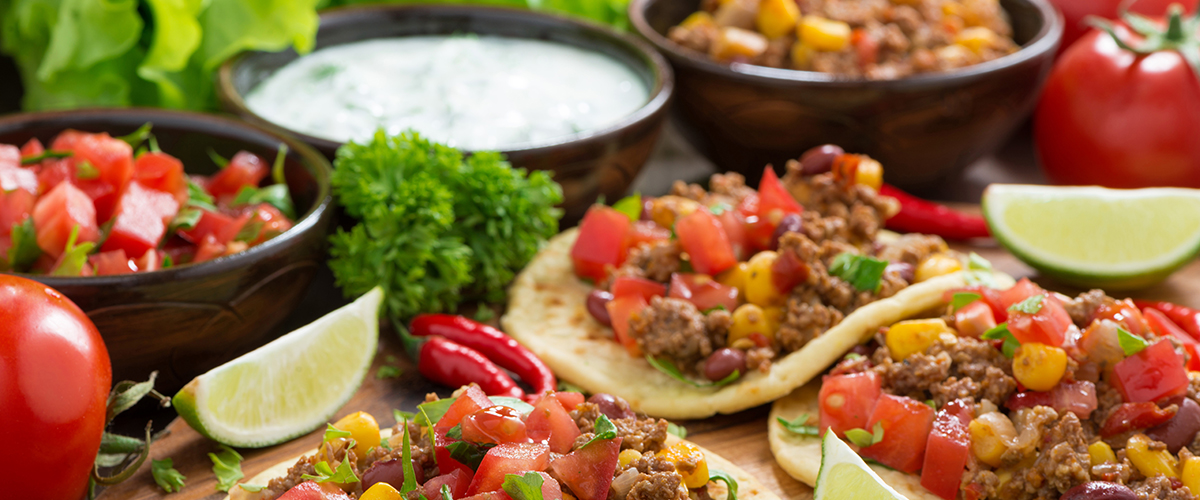 Mexicaanse gerechten op tafel